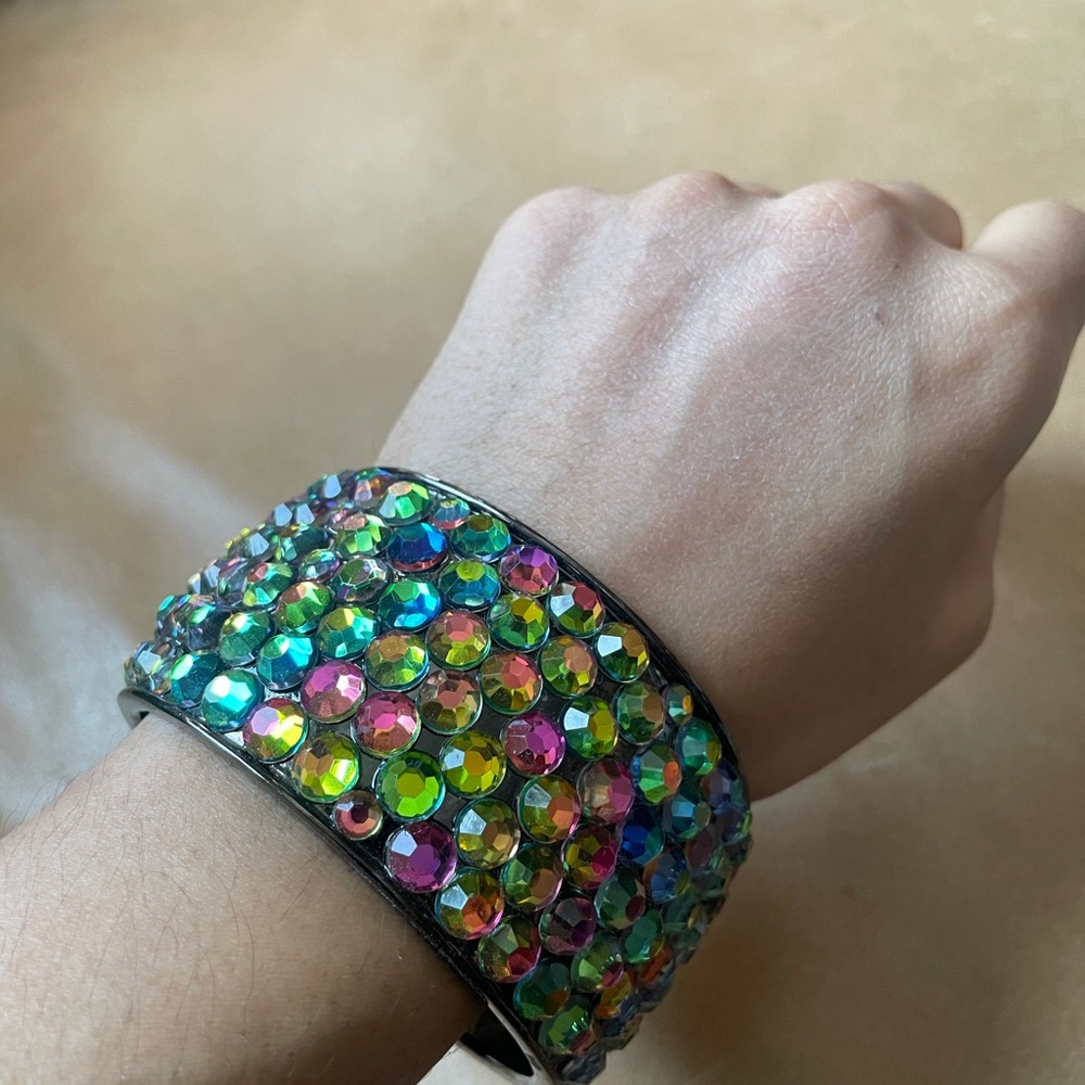 Glam rainbow rhinestone bangle - Picture 3 of 7